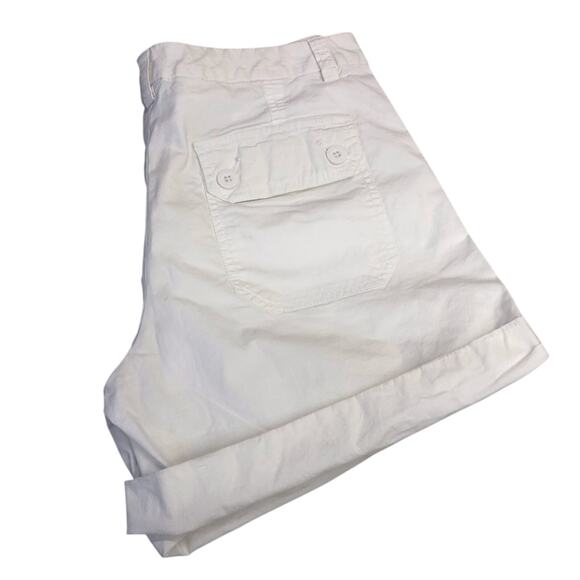 Liz Claiborne Summer White Cuffed Hem Shorts Side and Back Pockets Mid Rise - Picture 8 of 16